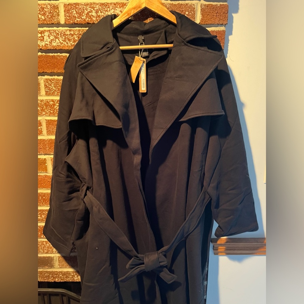 SKIMS - BOYFRIEND FLEECE
OVERSIZED TRENCH COAT🥀🥀🥀 - Picture 6 of 10